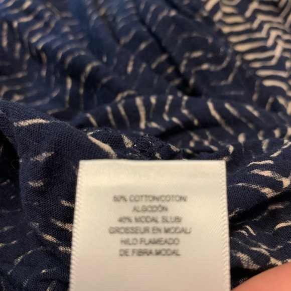 NWT! LUCKY BRAND Women’s V-Neck Short Sleeve Printed Top Blue/Cream Size Small - Picture 6 of 7